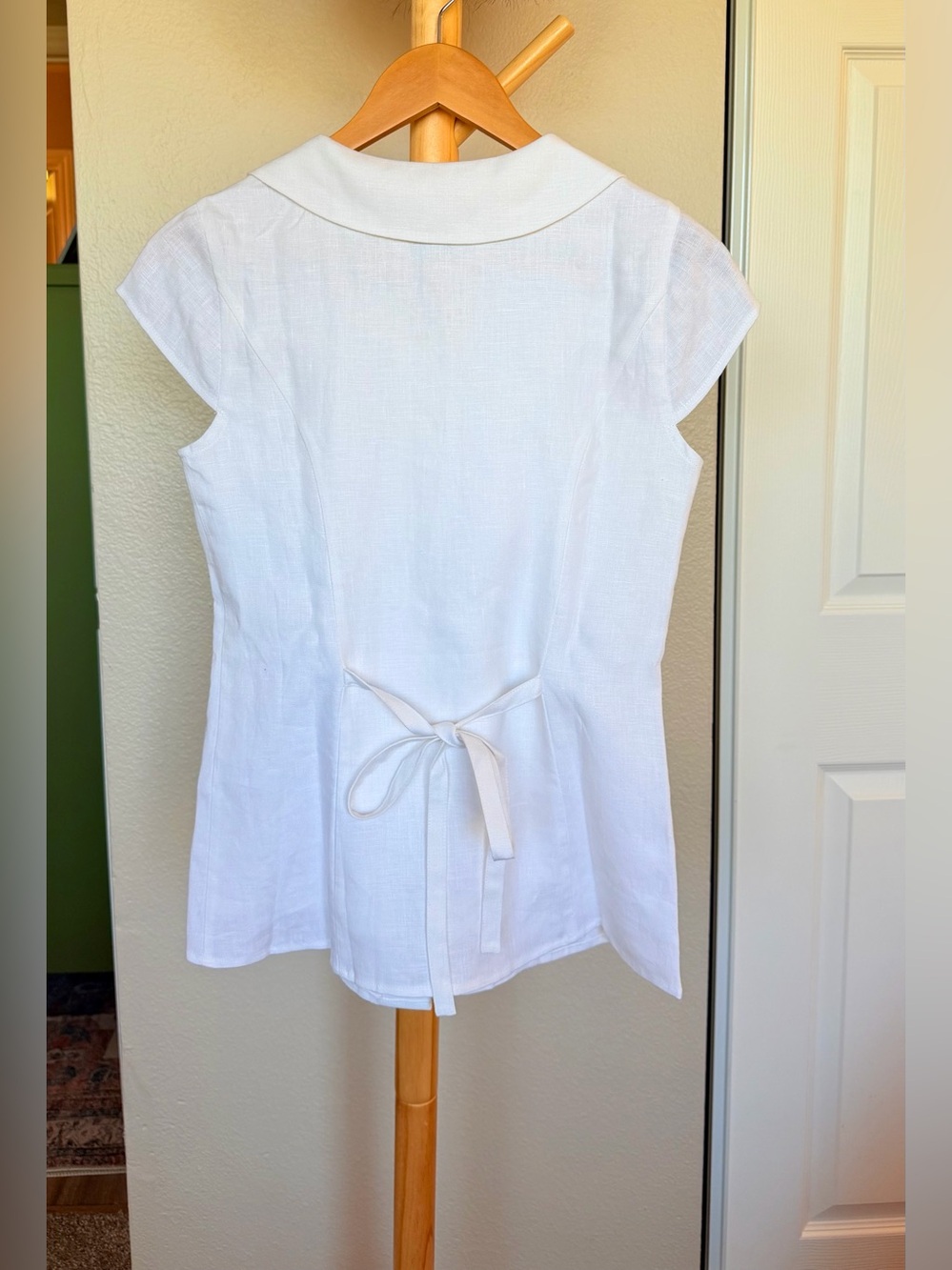 Reformation Molly Linen Shirt In White, BRAND NEW WITHOUT TAGS, NEVER WORN. - Picture 7 of 14